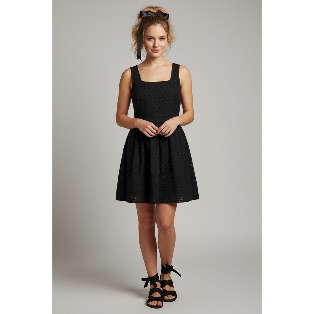 Old‎ Navy Black Eyelet Dress Size 10 Sleeveless Fit & Flare Casual Summer